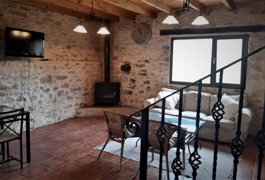 Fuentetrigo II Villa Brizuela ภายนอก รูปภาพ